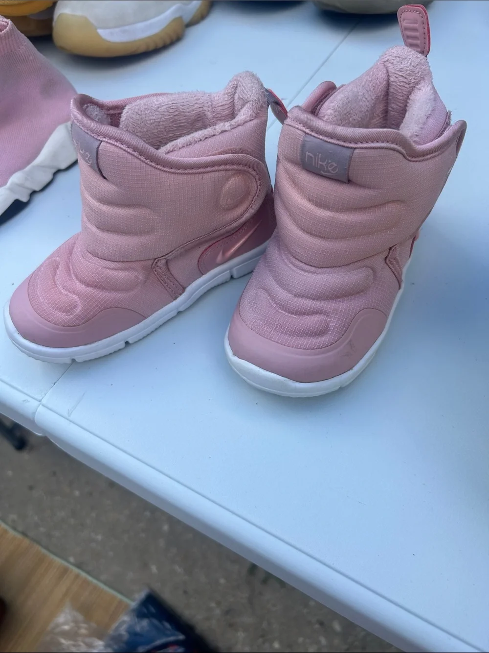 Nike Kids Pink Puffy Winter Boots